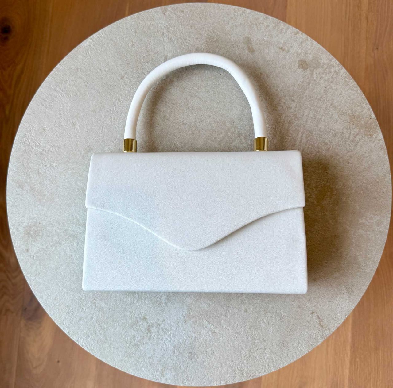 Ariella offwhite - Handtasche aus veganem Leder mit Spiegel